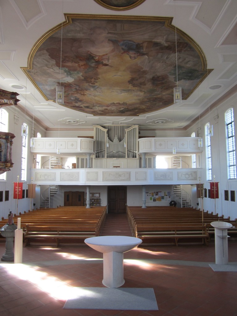 Bodnegg, Pfarrkirche St. Ulrich und Magnus, Orgelempore mit 27registrigen Reiser-Orgel von 1954, Deckenfresko von Andreas Brugger von 1779 (17.03.2014)