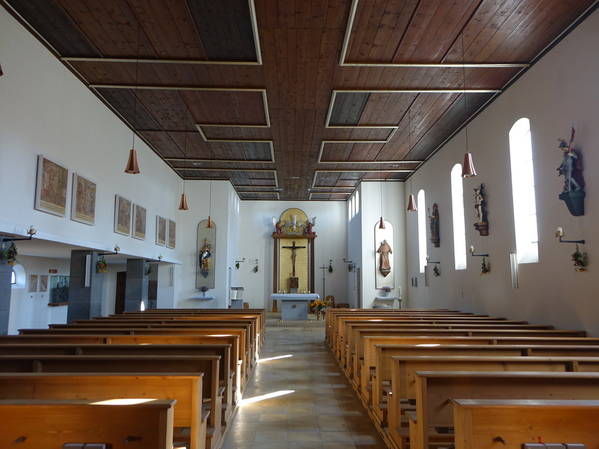 Bhmzwiesel, Innenraum der kath. Pfarrkirche St. Konrad, Skulpturen von Hans Griesmeyer, Bruder Konrad Zyklus von Karl Anton Hudetz (22.10.2018)