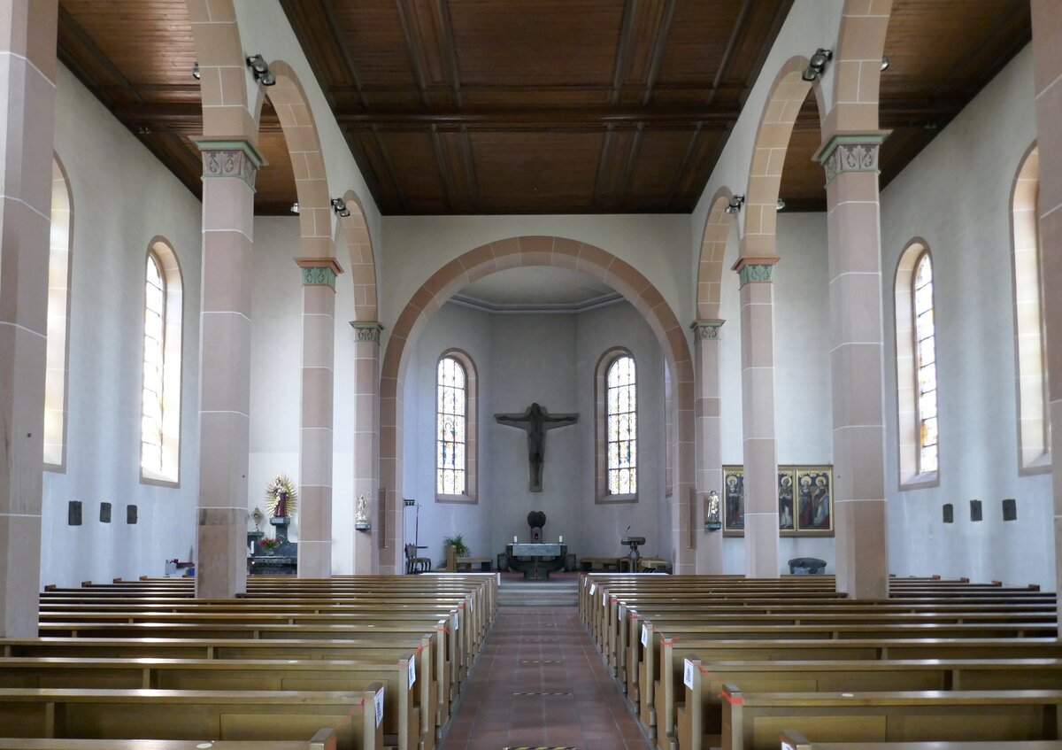 Bohlsbach, Blick zum Altar in der Kirche St.Laurentius, Sept.2021