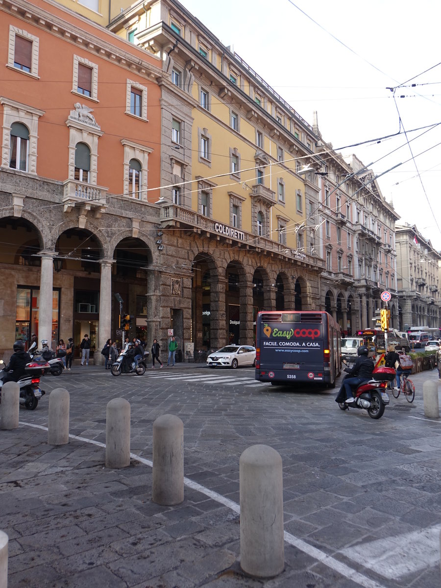 Bologna, historische Gebude an der Piazza Santo Stefano (31.10.2017)