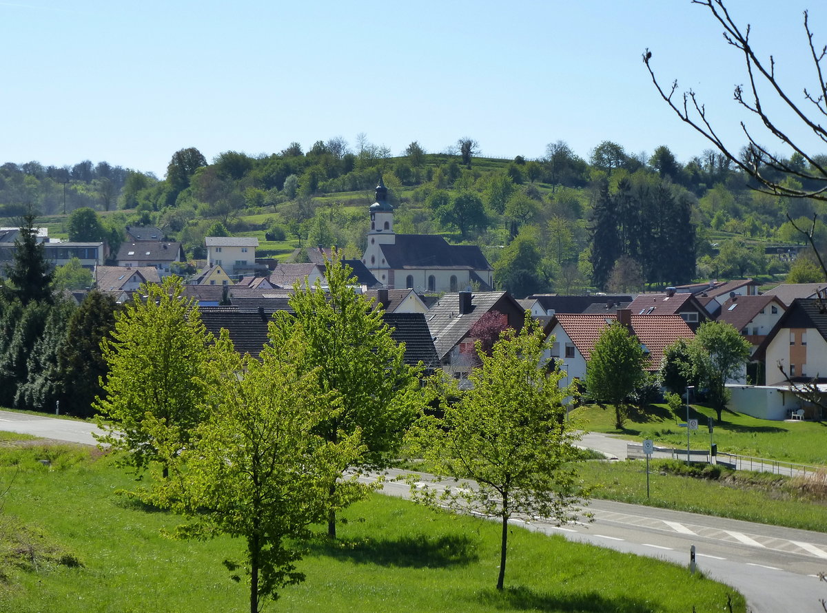 Bombach, Blick von Norden auf den Ort, wurde 1971 zu Kenzingen eingemeindet, April 2017
