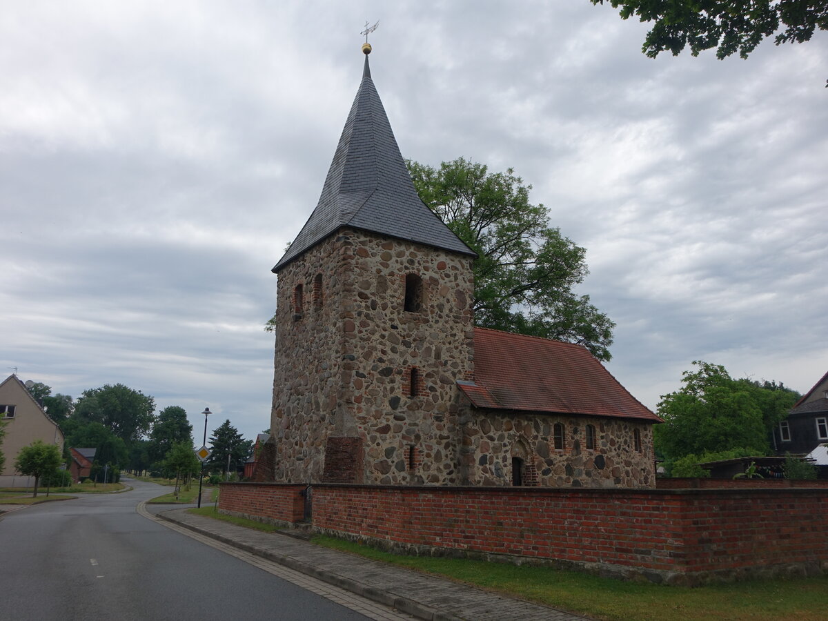 Bonese, evangelische Kirche, sp�tgotische Feldsteinkirche, restauriert 1904 (20.06.2026)