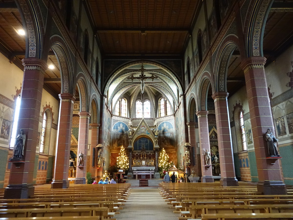 Bonndorf, Innenraum der kath. Pfarrkirche St. Peter und Paul (25.12.2018)