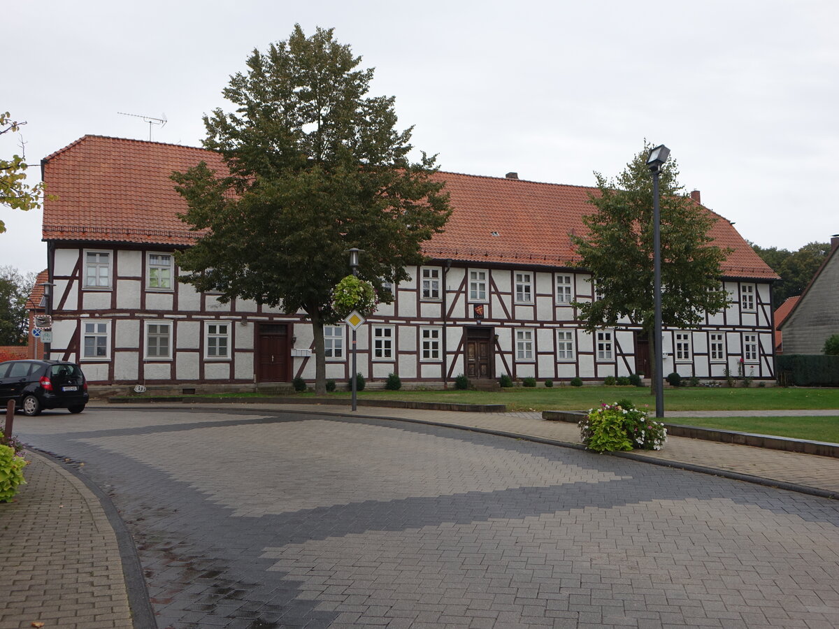 Borgentreich, historisches Fachwerkhaus in der Marktstrae (05.10.2021)