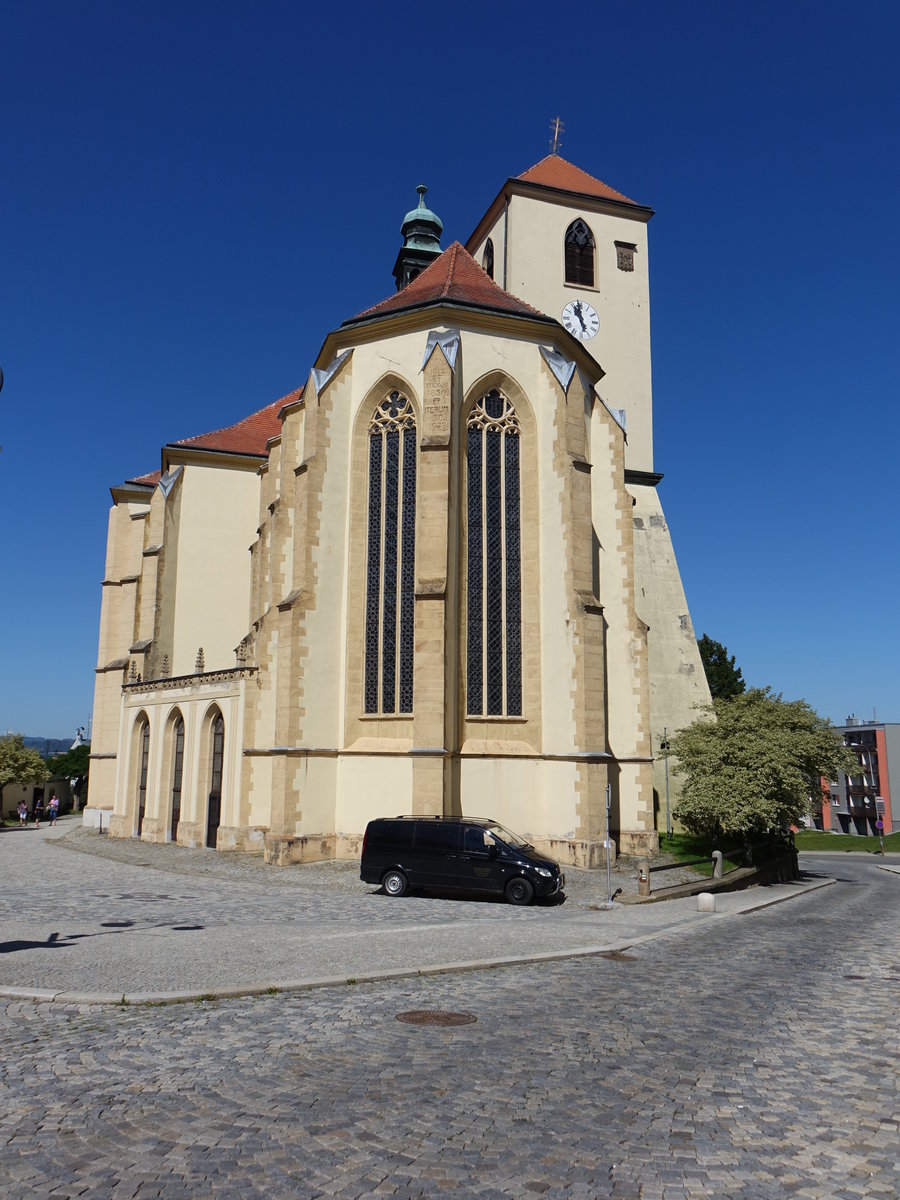 Boskovice / Boskowitz, Pfarrkirche St. Jakob, gotischer Kern aus dem 14. Jahrhundert, 1670 barocker Umbau. Nach einem schweren Brand 1772 wurde sie von 1845 bis 1848 nach Entwurf von Andras Schroth im Stil der Neugotik umgebaut (01.08.2020)
