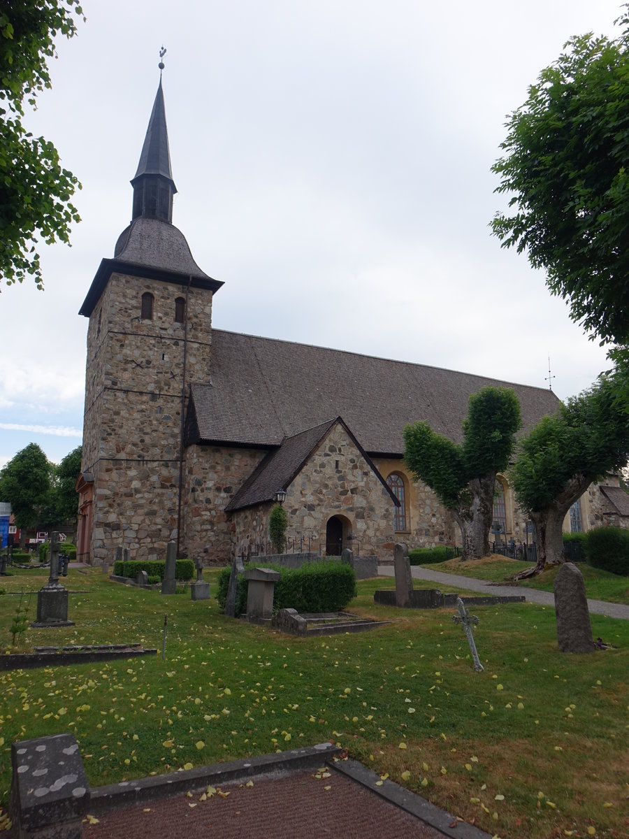 Botkyrka, Ev. Kirche, erbaut bis 1176, Kirchturm von 1249 (04.06.2018)