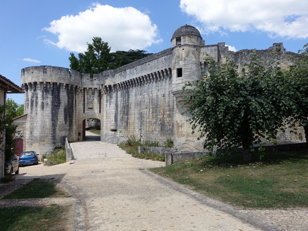 Bourdeilles, Burg, lteste Teile aus dem 13. Jahrhundert (23.07.2018)