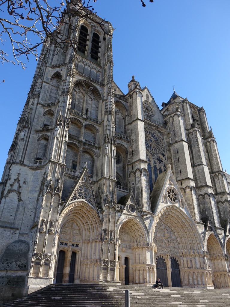 Bourges, Kathedrale Saint-Etienne, Portale der Westfassade, erbaut im 13. Jahrhundert (30.10.2015)