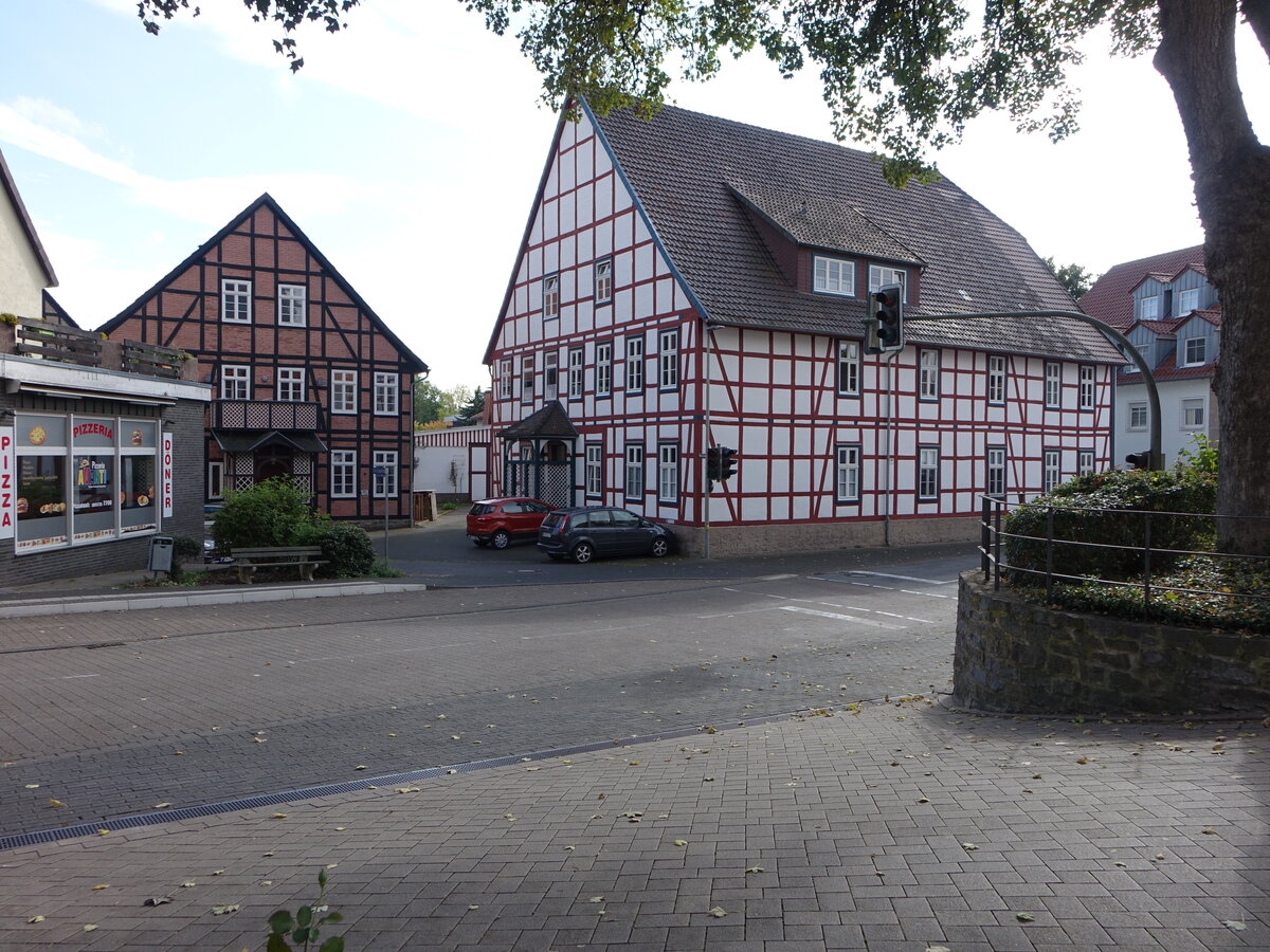 Brakel, Fachwerkhuser in der Ostheimer Strae (05.10.2021)