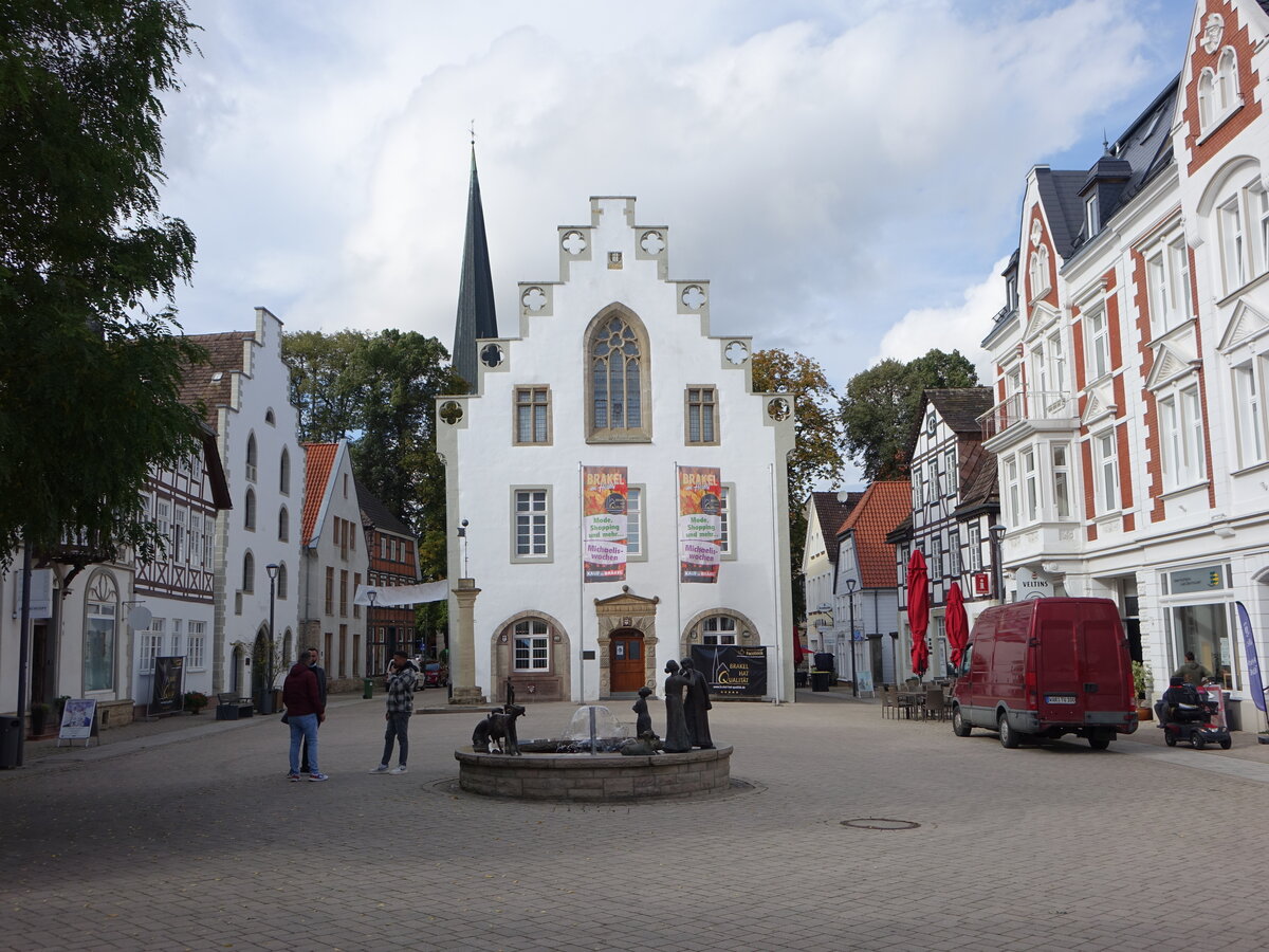 Brakel, Rathaus am Marktplatz, erbaut im 13. Jahrhundert (05.10.2021)