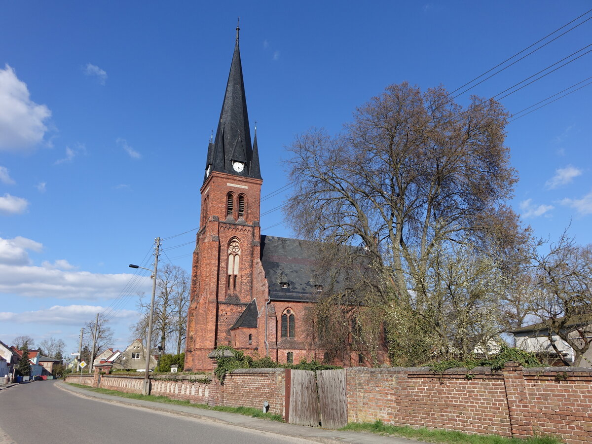 Bralitz, evangelische Kirche, neugotisch erbaut 1890 (08.04.2026)