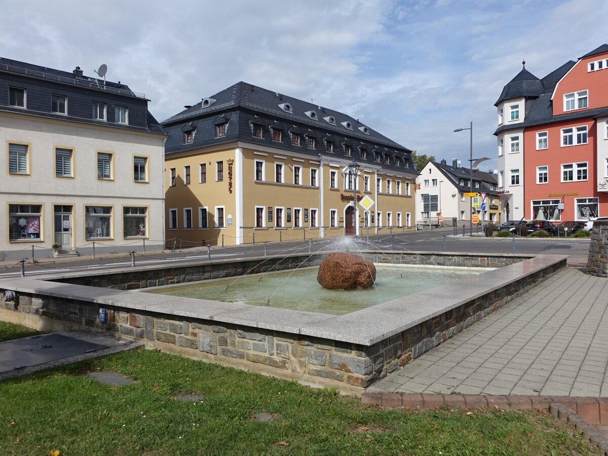 Brand-Erbisdorf, Hotel Brander Hof und Brunnen am Markt (18.09.2023)