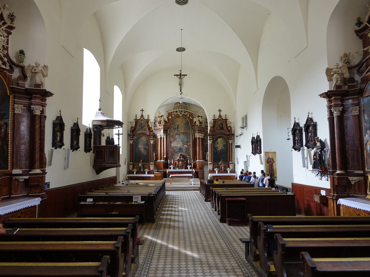 Bratislava, barocke Altre und Kanzel in der Kapuzinerkirche St. Stefan (28.08.2019)