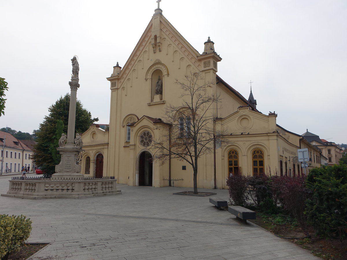 Bratislava, Kapuzinerkirche St. Stefan am Zupne Namesti, erbaut von 1711 bis 1717 (28.08.2019)