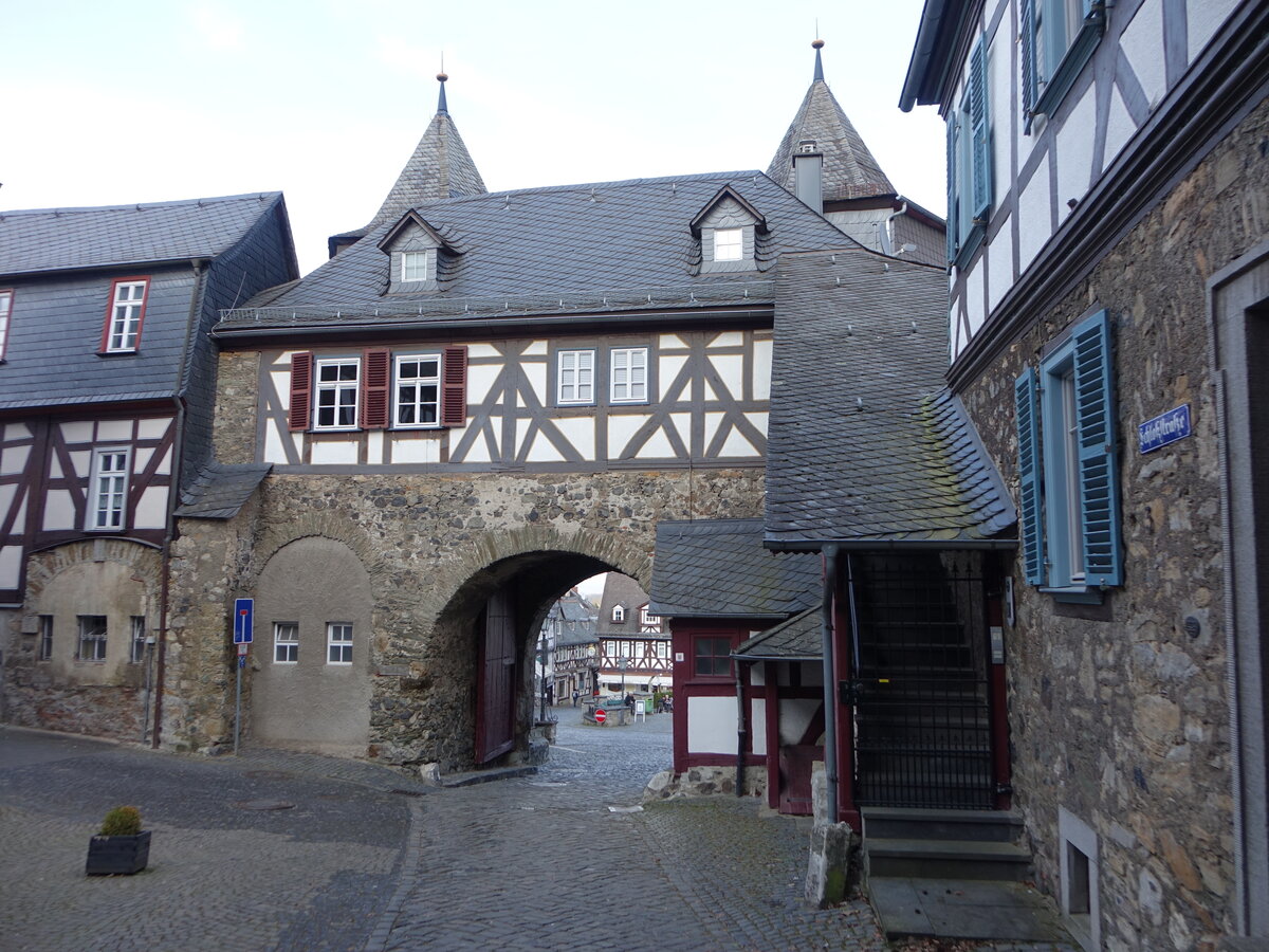 Braunfels, unteres Burgtor in der Schlostrae (12.03.2022)