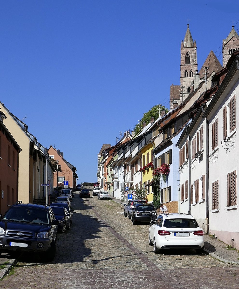 Breisach, Blick bergauf in die Mnsterbergstrae, Aug.2019