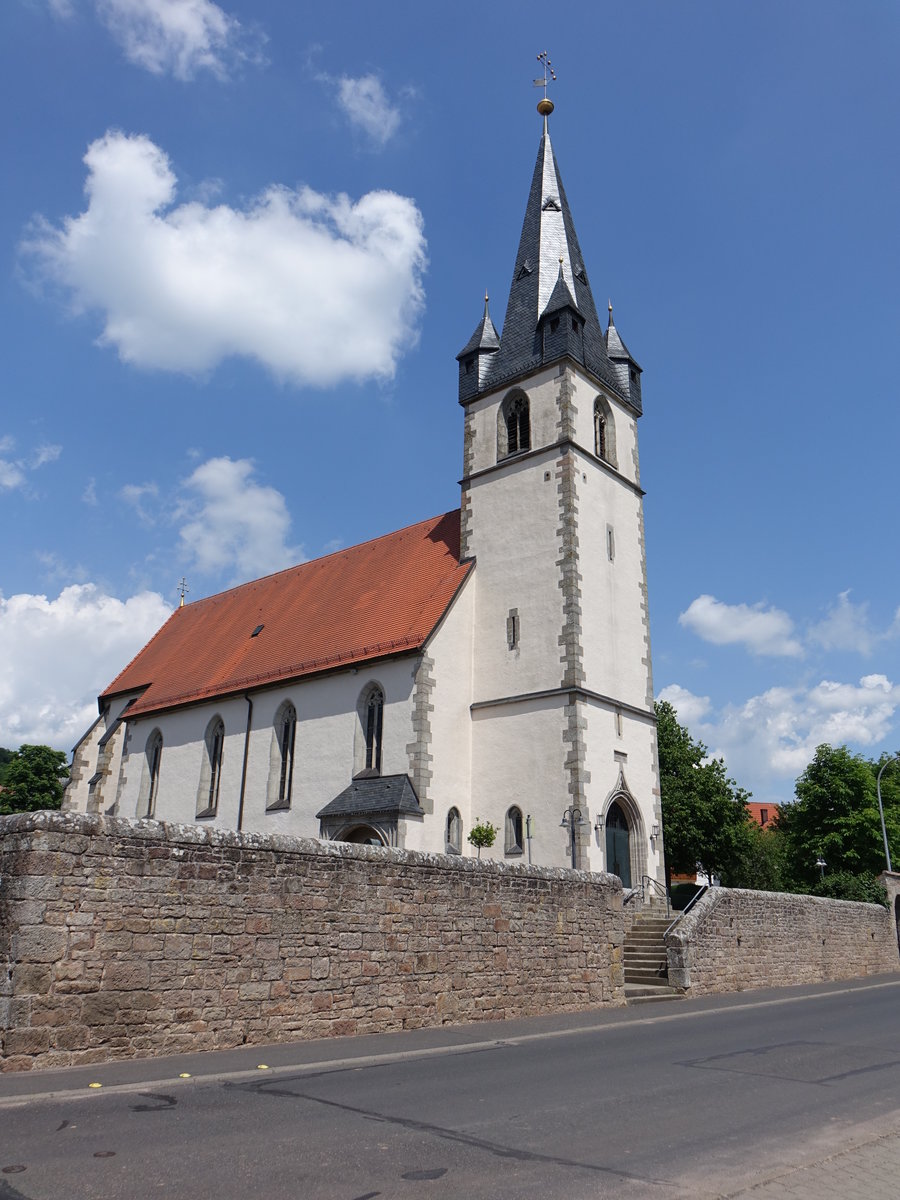 Breitenbach, Pfarrkirche Hl. Familie, erbaut von 1905 bis 1906 durch den Architekten Otto Schulz (27.05.2018)