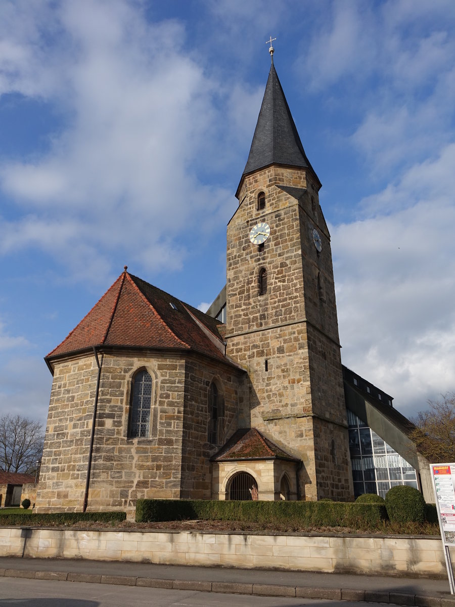 Breitengüßbach, Pfarrkirche St. Leonhard, Saalbau mit eingezogenem Chor, erbaut ab 1538, barockisiert durch Bonaventura Rauscher 1707 (24.03.2016)