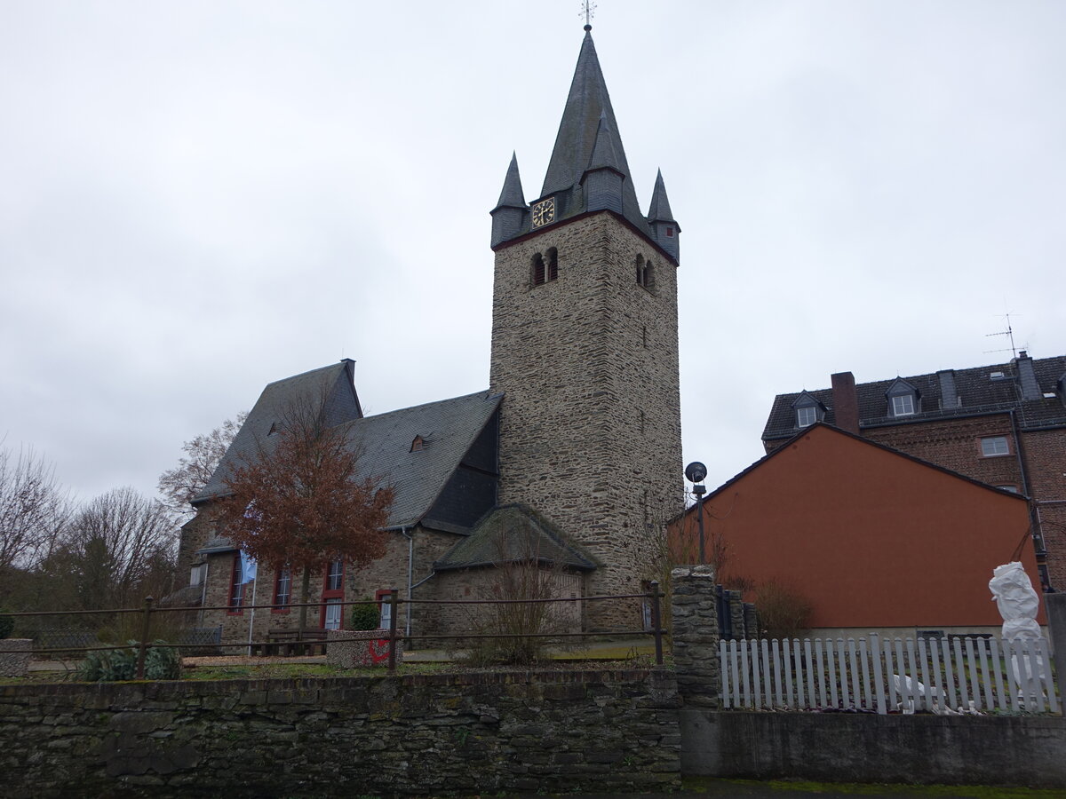 Breithardt, evangelische Kirche, sptgotischer Chor erbaut von 1450 bis 1492, Kirchenschiff 17. Jahrhundert (29.01.2022)