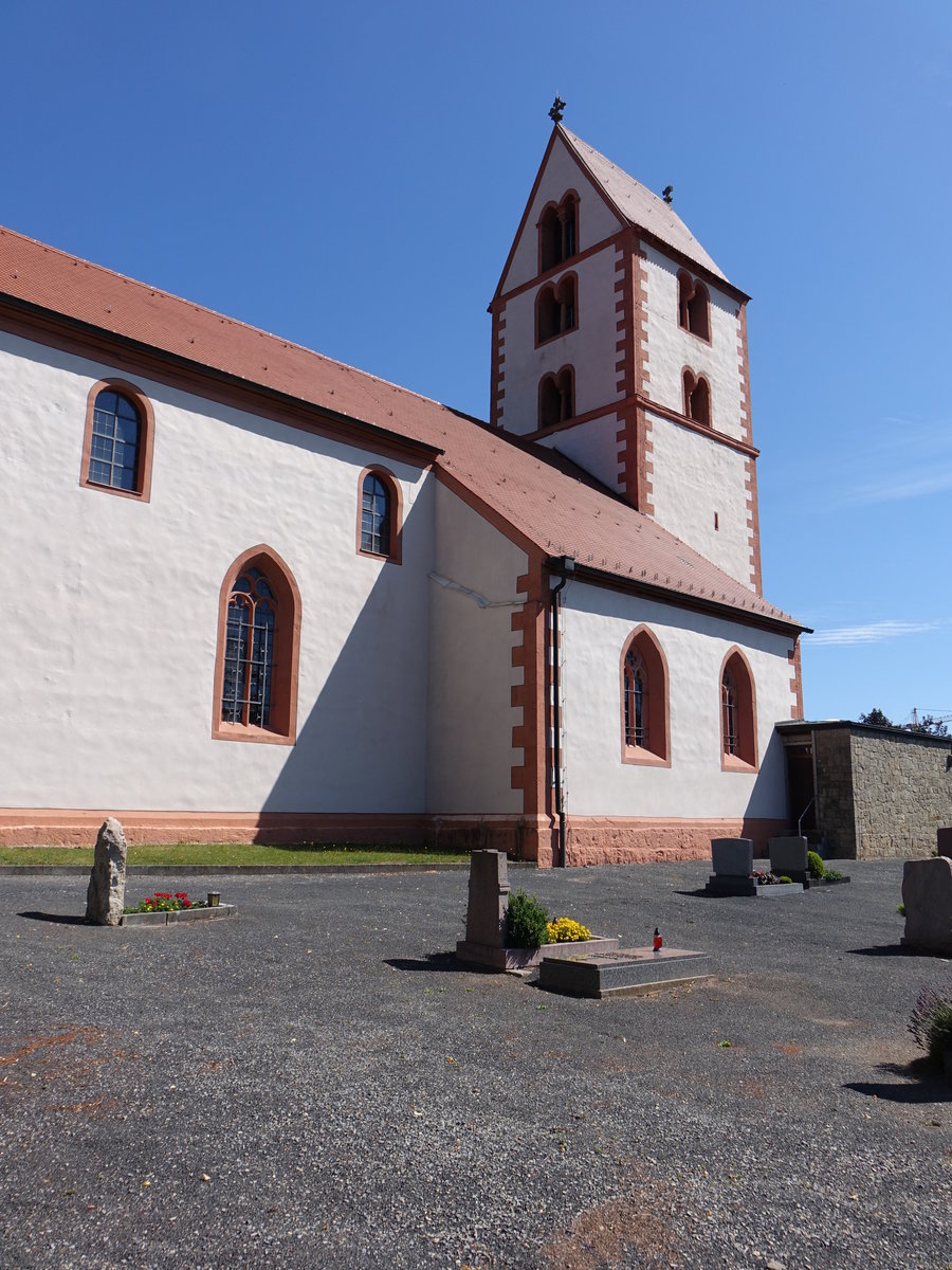 Brendlorenzen, kath. Pfarrkirche St. Johannes, Chorturmkirche, erbaut von 1125 bis 1189 (08.07.2018)