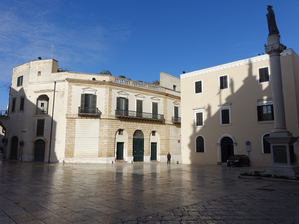 Brindisi, Palazzo Balsamo an der Piazza Duomo (04.03.2023)