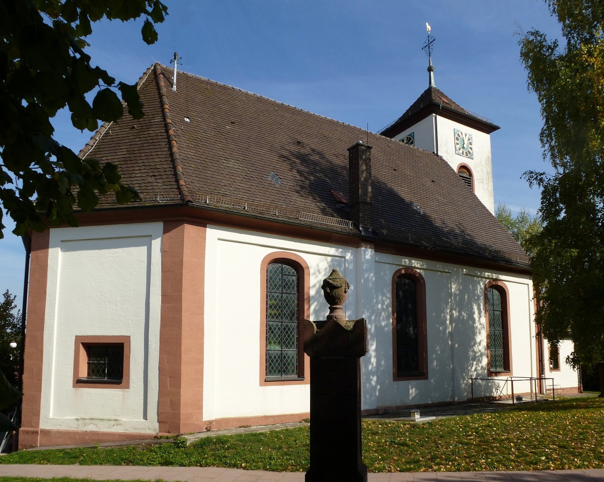 Broggingen, die evangelische Kirche hoch ber dem Ort, erbaut 1738-46, der Turm ist wesentlich lter, Okt.2015