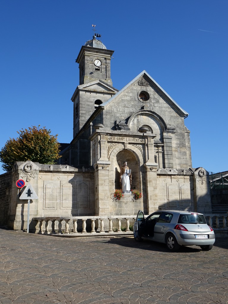 Brousseval, St. Louvent Kirche, erbaut im 12. Jahrhundert, Westfassade 18. Jahrhundert (26.10.2015)