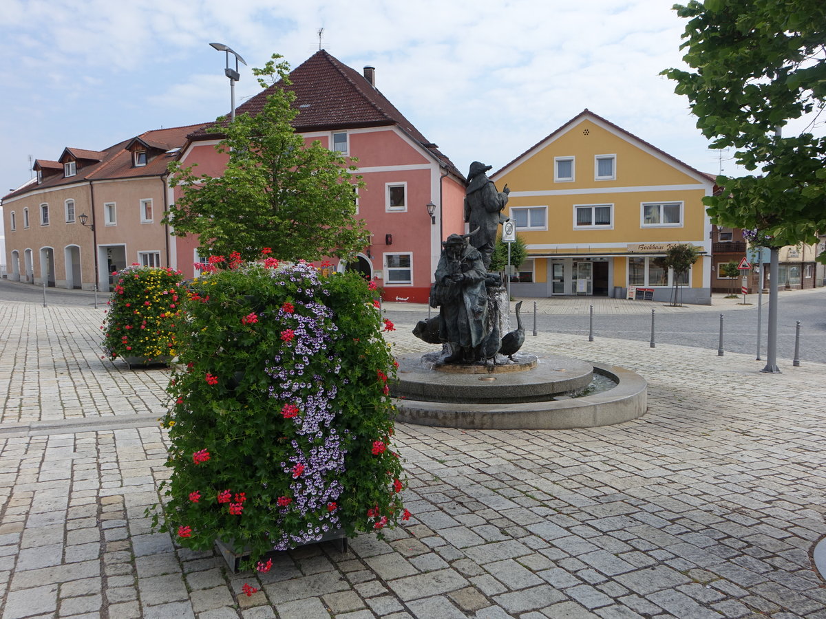 Bruck i. d. Oberpfalz, Brunnen am St. gidius Platz (03.06.2017)