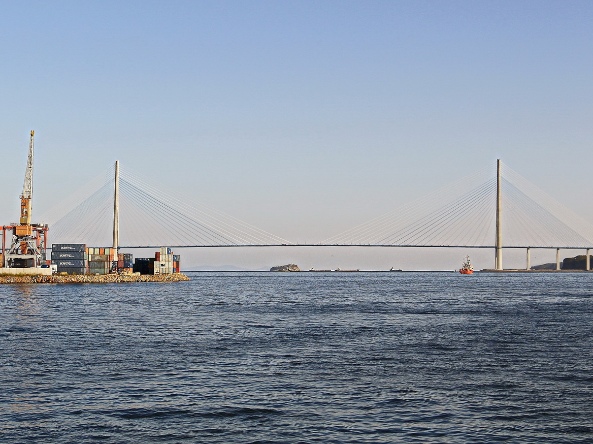 Brcke zwischen den Bezirken in Wladiwostok am 23. September 2017.