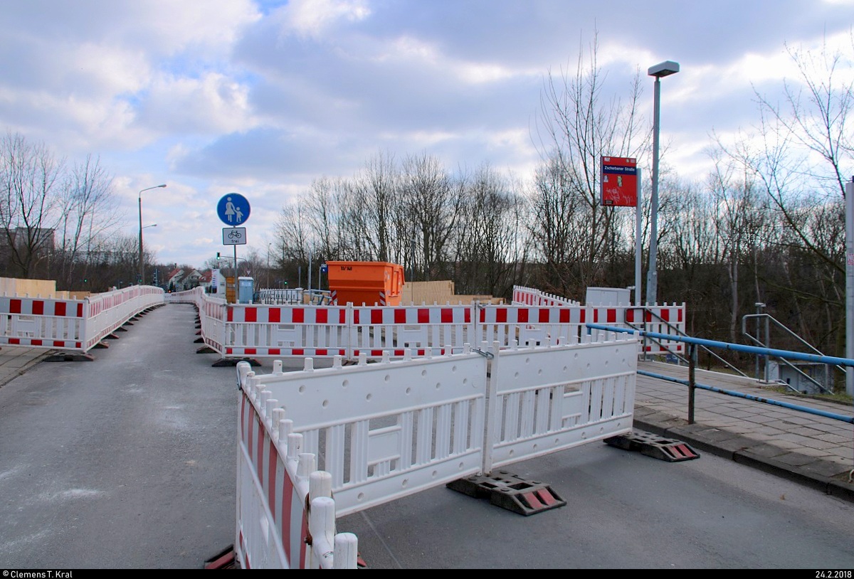 Brckensanierung in der Zscherbener Strae in Halle (Saale): Aufgrund der dortigen Baustelle ist die Strae seit dem 19.2.2018 fr unbestimmte Zeit gesperrt. Kraftfahrzeuge und die Buslinie 36 wurden umgeleitet. An diesem Tag arbeitete dort niemand. [24.2.2018 | 10:44 Uhr]