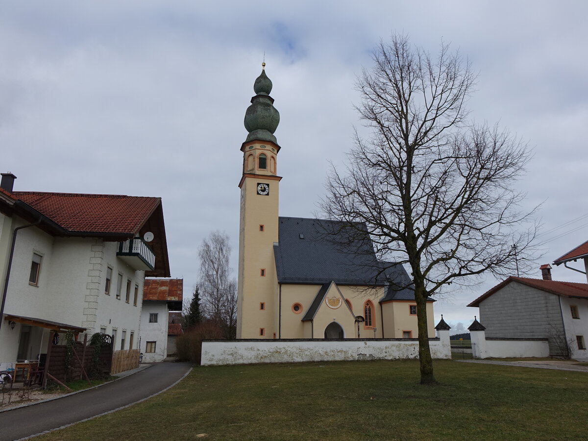 Brnning, Pfarrkirche St. Johannes, sptgotischer Saalbau mit eingezogenem Chor, erbaut um 1420 (15.02.2016)