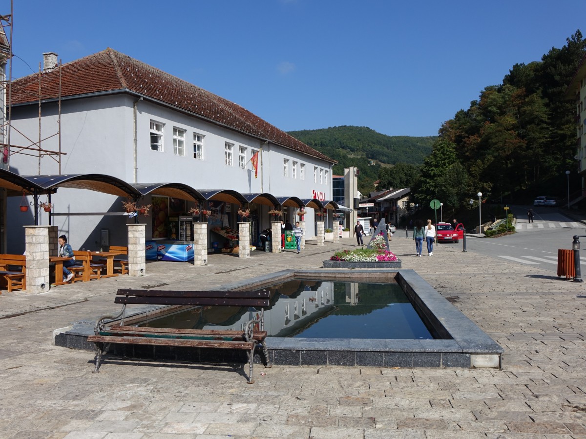 Brunnen am Marktplatz von Mojkovac (22.09.2015)