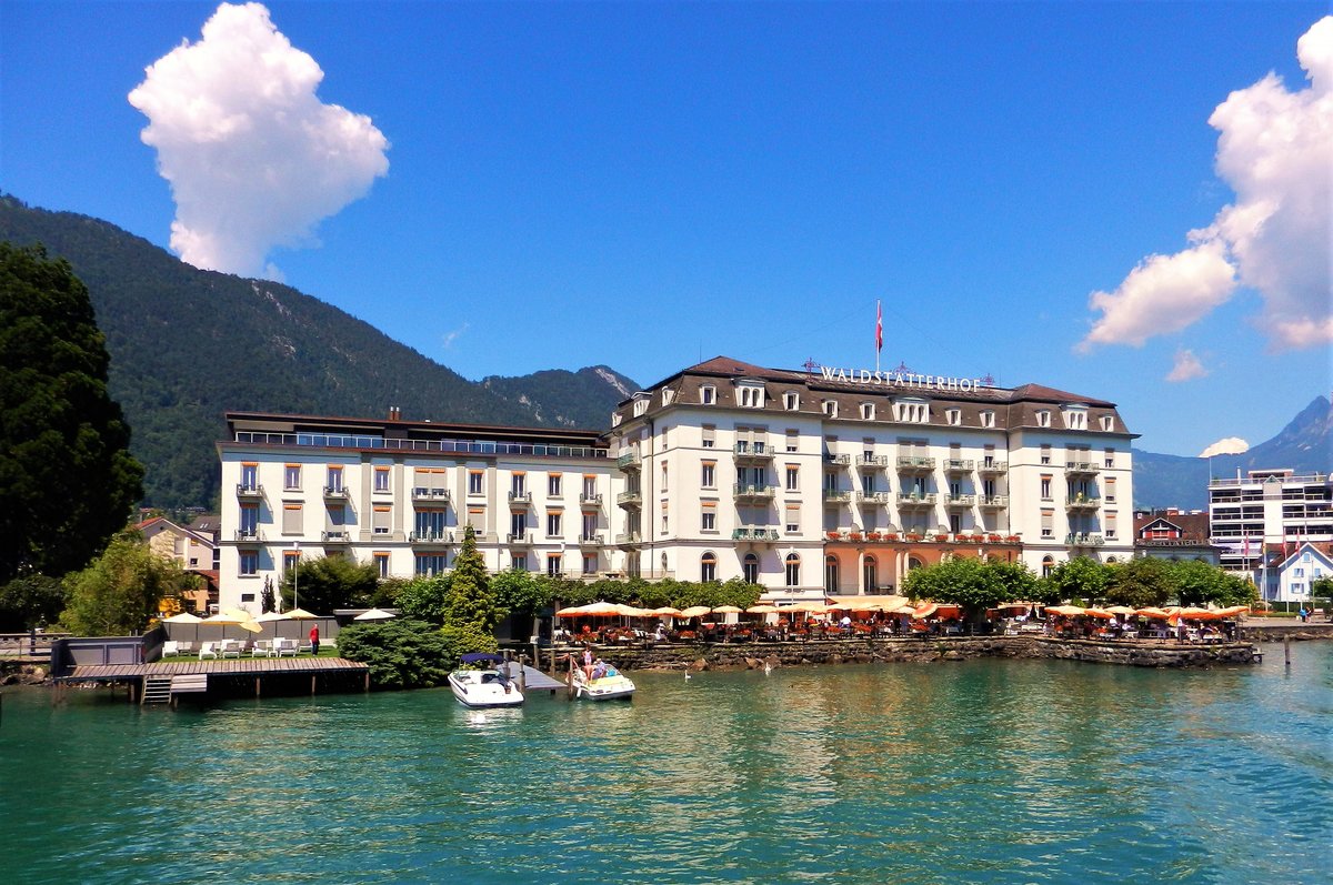 Brunnen, Seehotel Waldsttterhof, erffnet am 17. Juli 1870 (aufgenommen am 17. Juli 2014, auf dem Tag genau nach 144 Jahren)