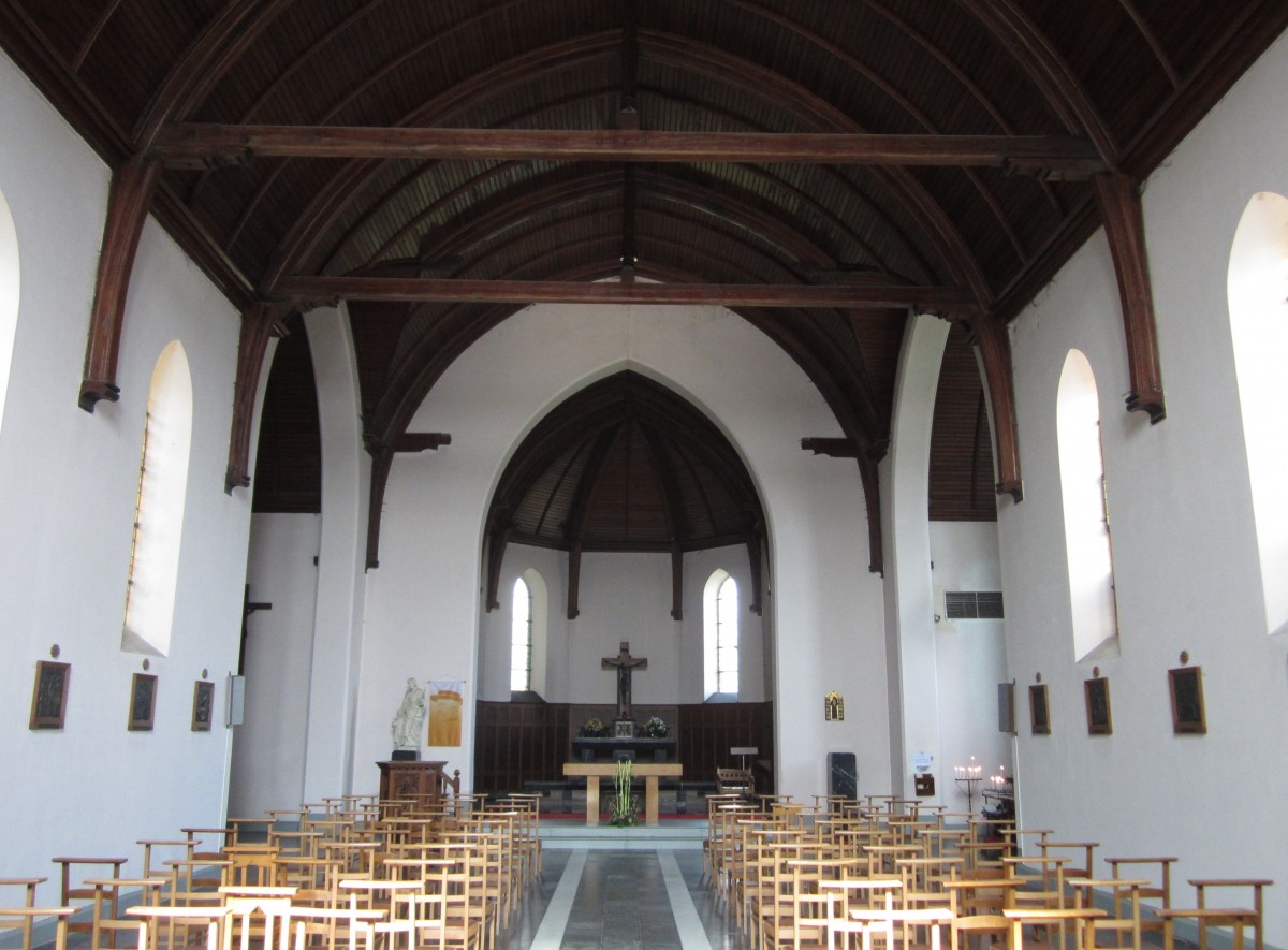 Bruyelle, Innenraum der St. Rictrude Kirche (30.06.2014)