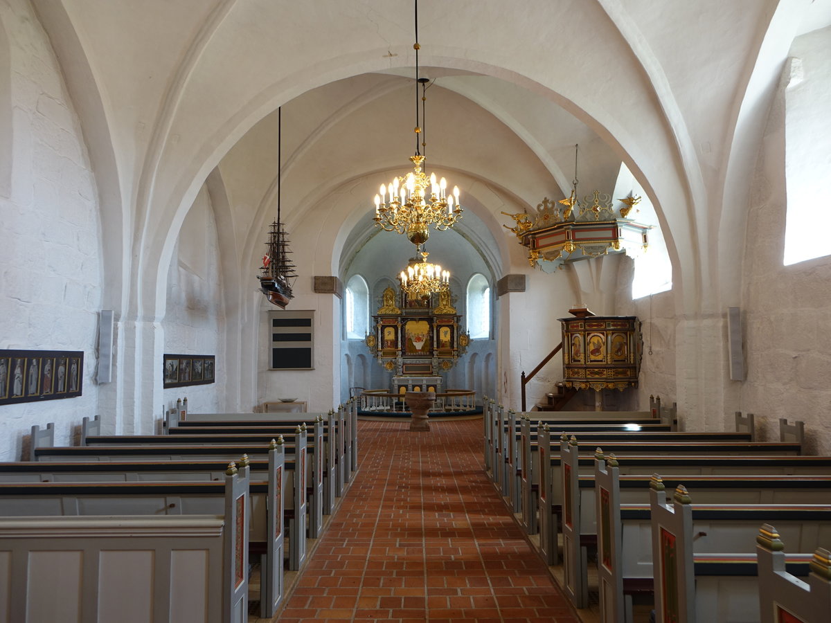 Bryndum, Altar von 1600 und Kanzel von 1617 in der Ev. Kirche (26.07.2019)