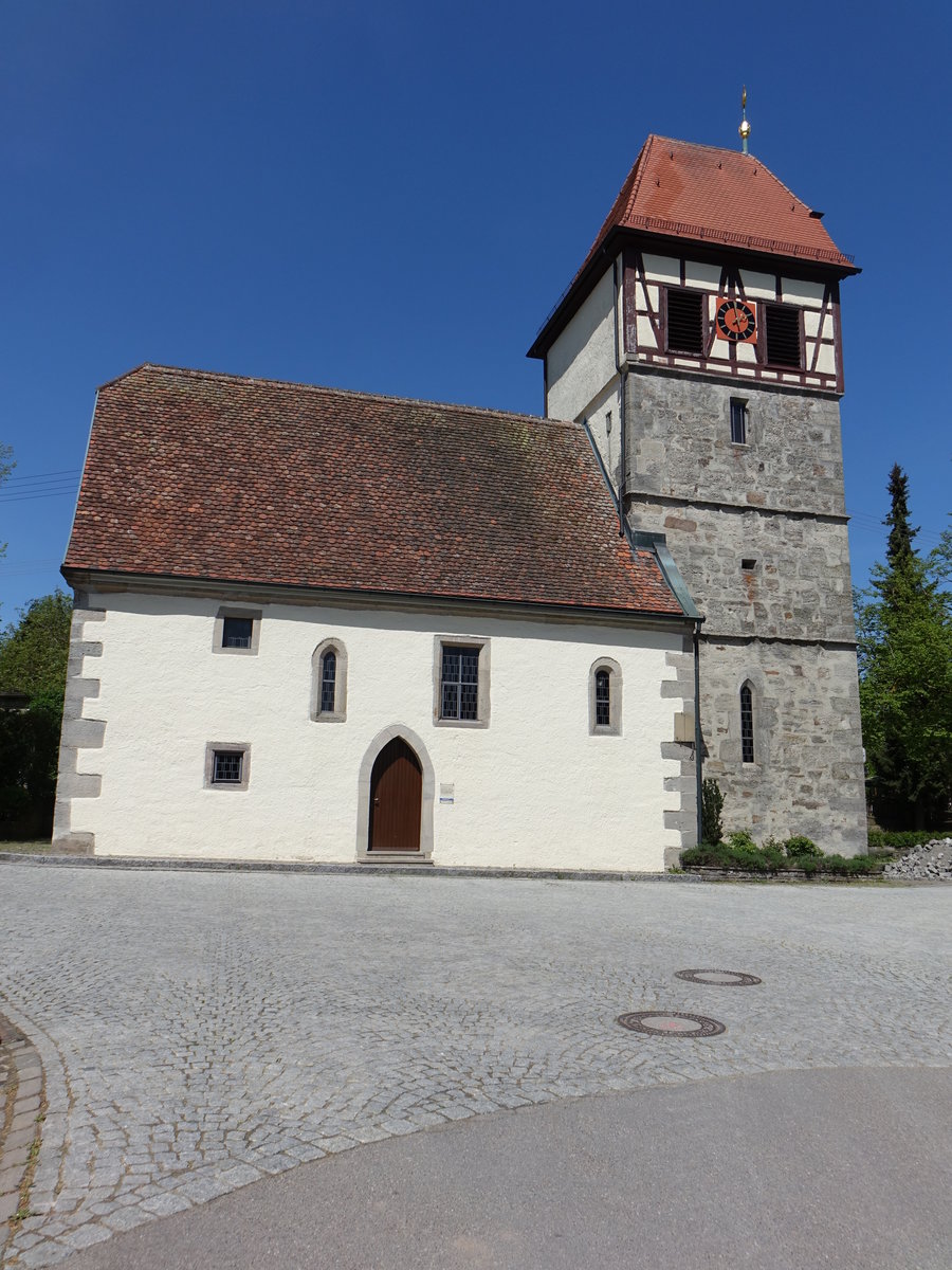 Bubenorbis, die Wehrkirche St. Margaretha ist das lteste erhaltene Gebude in der Gemeinde Mainhart, erbaut 1483 (29.04.2018)