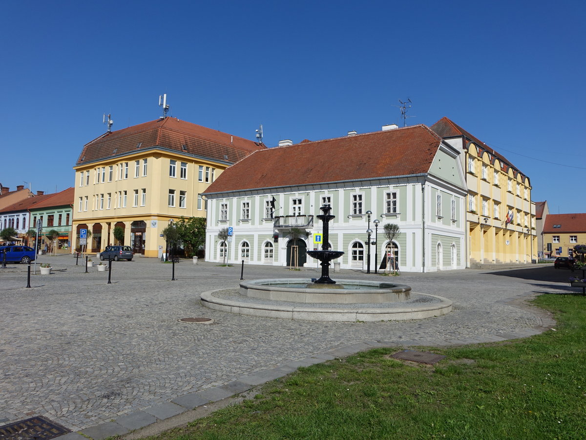 Bucovice/ Butschowitz, Rathaus am Hauptplatz Namesti Svobody (31.05.2019)