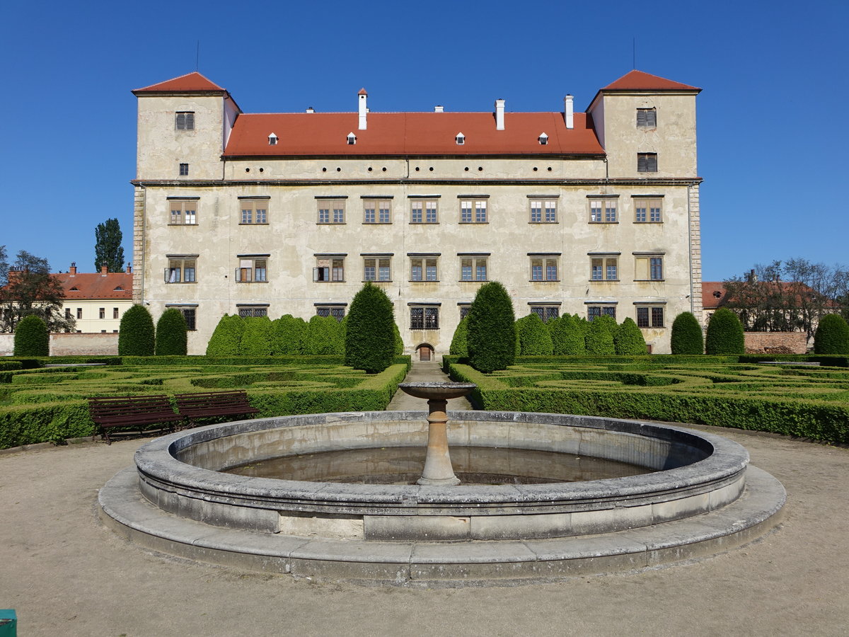 Bucovice/ Butschowitz, Schloss, Gartenfassade, erbaut von 1635 bis 1637 (31.05.2019)