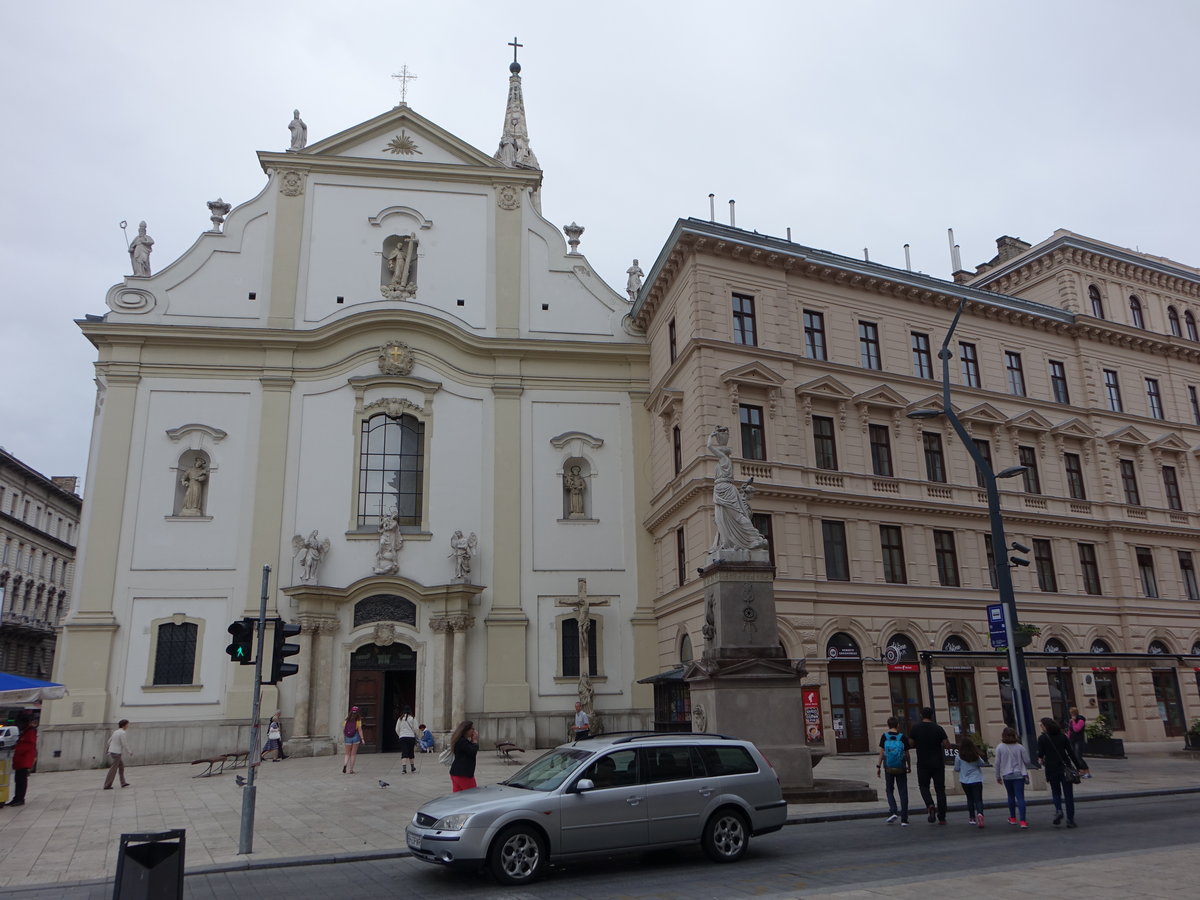 Budapest, Franziskanerkirche am Ferenciek Ter, erbaut von 1727 bis 1743 (26.08.2018)