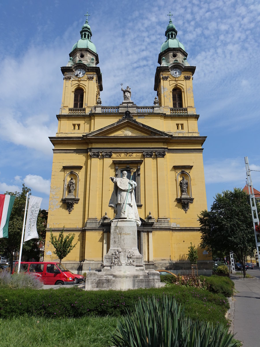 Budapest, Josephstdter Pfarrkirche, VIII. Bezirk, Horvath Michaly Ter, die zweitrmige Kirche wurde erbaut von 1797 bis 1798 durch Joseph Thallherr (25.08.2018) 