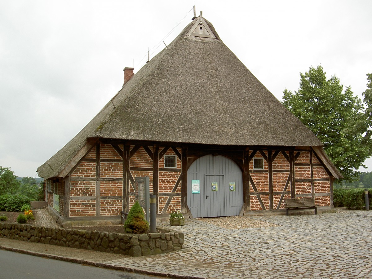 Bchen, altes Pastorat, Fachhallenhaus erbaut 1649 (14.07.2012)