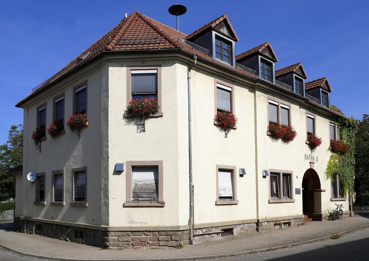 Bhl, das Rathaus, der Ort nrdlich von Offenburg ist seit 1971 ein Stadtteil von Offenburg und hat ca.1000 Einwohner, Sept.2021