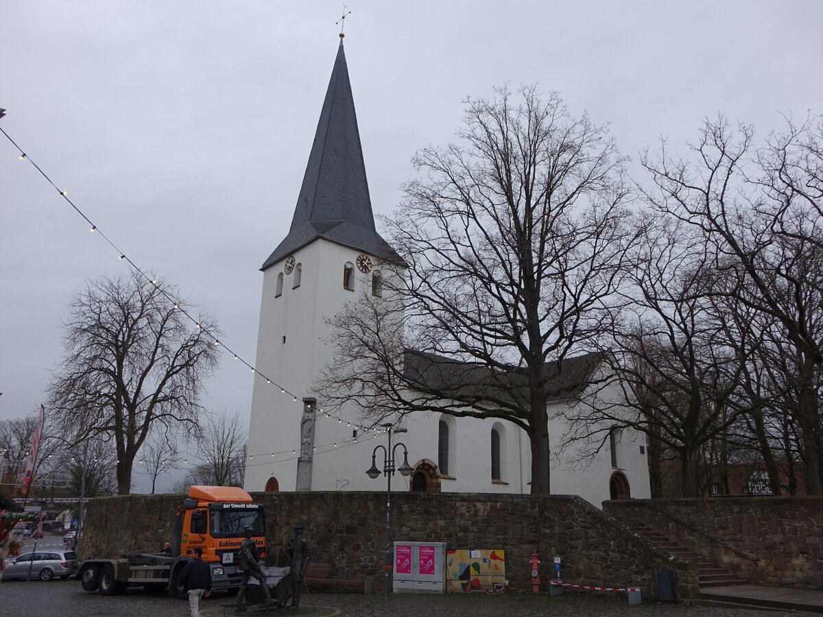 B�nde, evangelische St. Laurentius Kirche, erbaut im 10. Jahrhundert (08.12.2025)