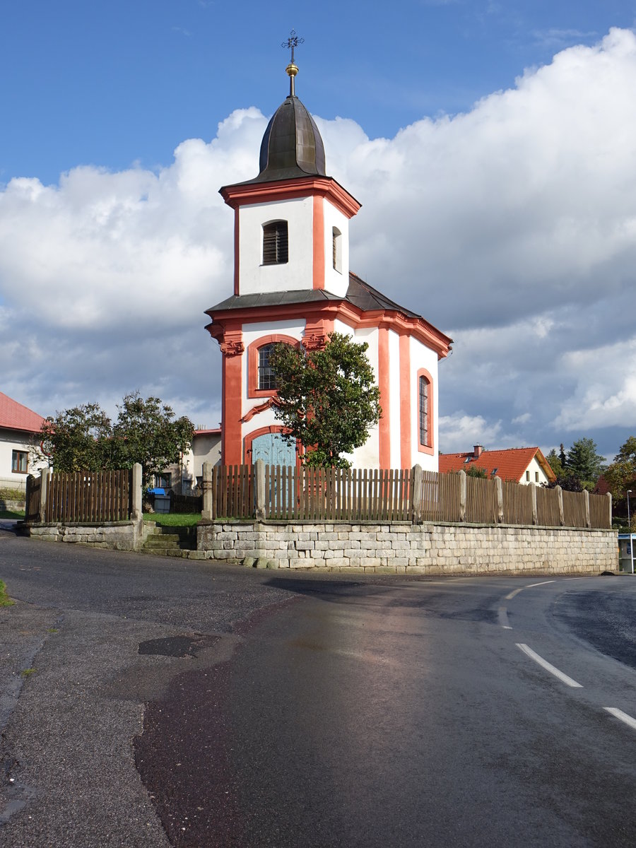 Bukvice, barocke Kapelle St. Johannes Nepomuk, erbaut 1767 (28.09.2019)