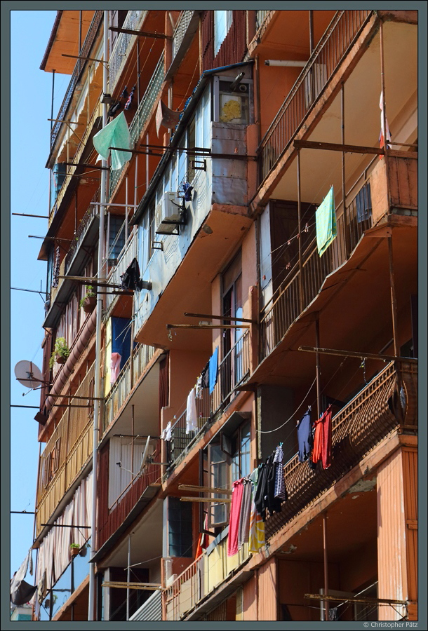 Bunte Balkons in Batumi. (12.09.2019)