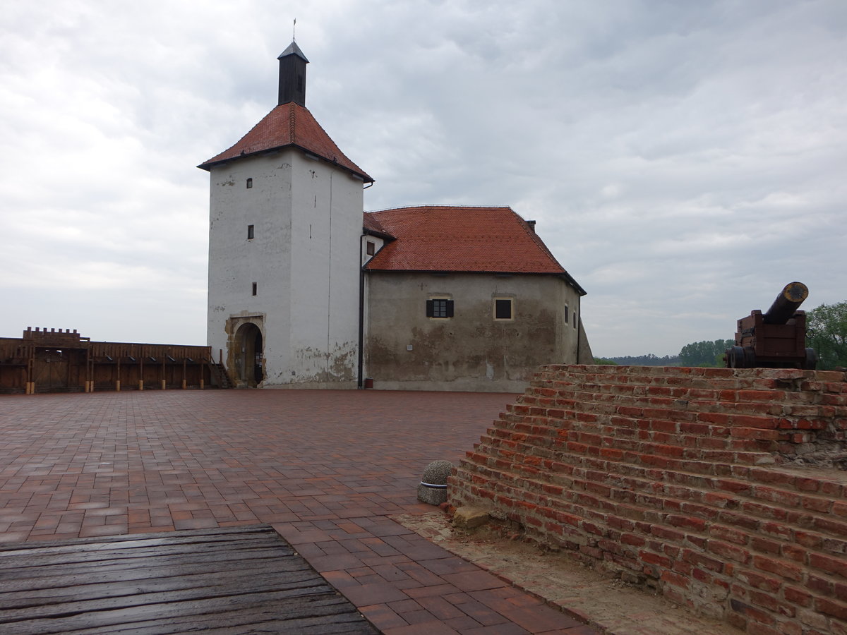 Burg Durdevac, erbaut ab 1488 durch den Bischof von Pecs (03.05.2017)