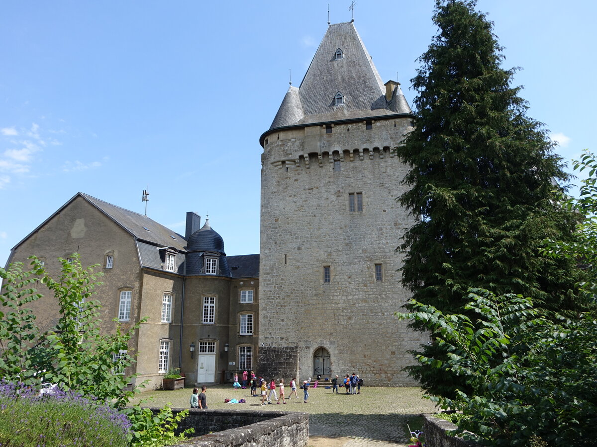 Burg Hollenfels, erbaut ab 1041, Bergfried aus dem 14. Jahrhundert (20.06.2022)