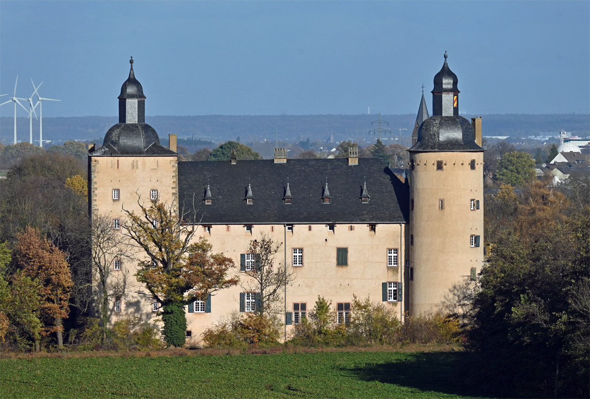 Burg Veynau (Wasserburg) bei Eu-Wikirchen - 24.11.2022