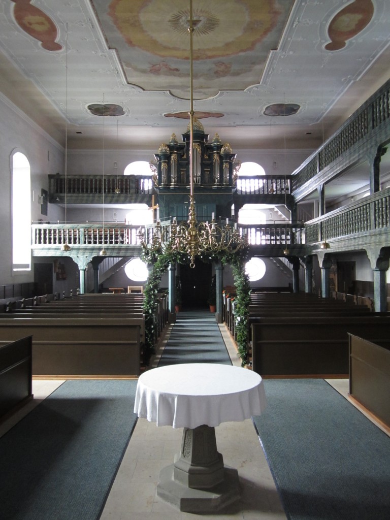 Burghaslach, Emporen und Orgel der Ev. St. gydius Kirche, erste Hlfte des 18. Jahrhundert (13.04.2014)