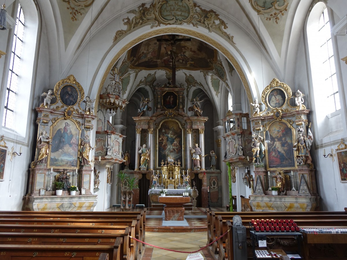 Burgkirchen a. d. Alz, barocke Altre von 1727 in der Pfarrkirche St. Johannes (14.02.2016)